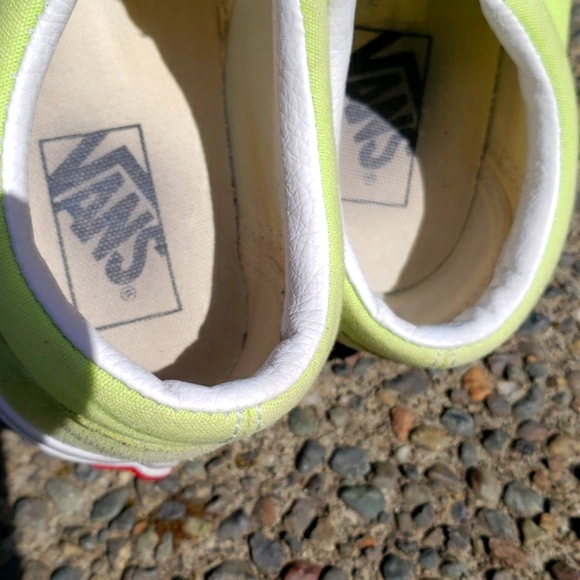Vans Off The Wall Lime Green sneaker. Leather Women's 9.5  Men's 8 shoe - Picture 9 of 14